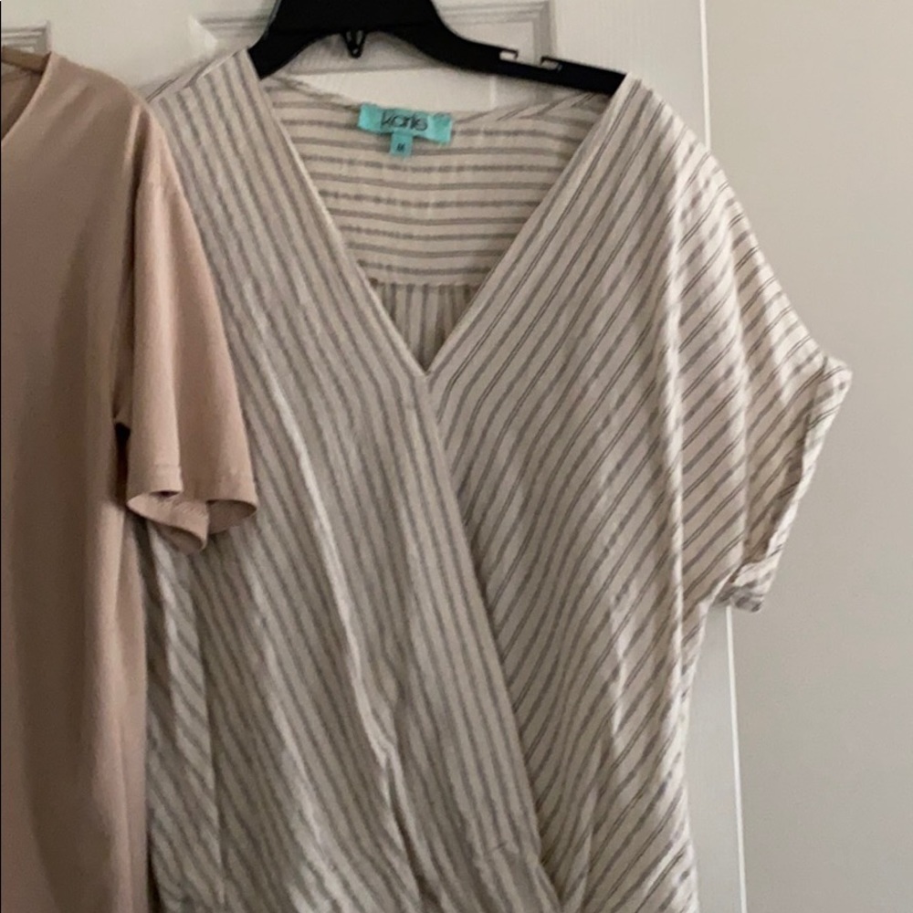 Karlie bundle of 2 tops- med and one size - Picture 3 of 7